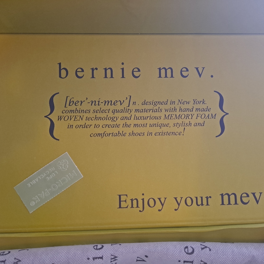 Bernie Mev Sandals-black shimmer-brand new